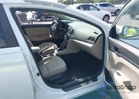 2018 Hyundai Elantra Se z USA, uszkodzony, nr VIN 5NPD74LF9JH286651